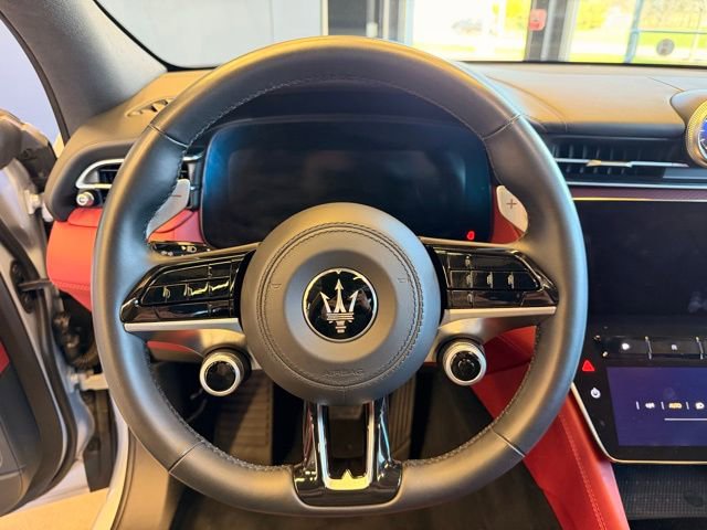 Used 2023 Maserati Grecale Modena image 21