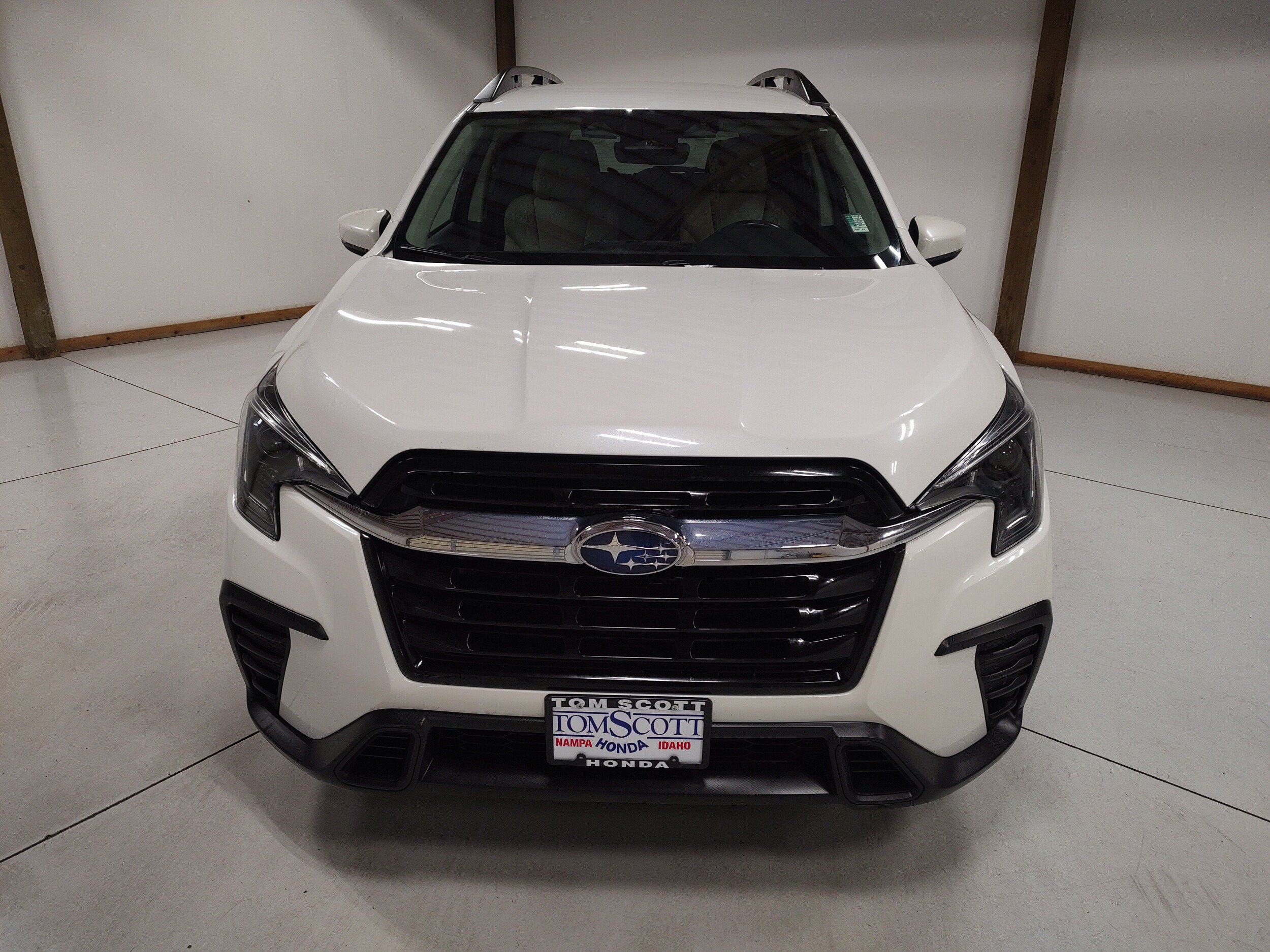 Used 2024 Subaru Ascent Premium w/ Convenience Package AWD/4WD image 3