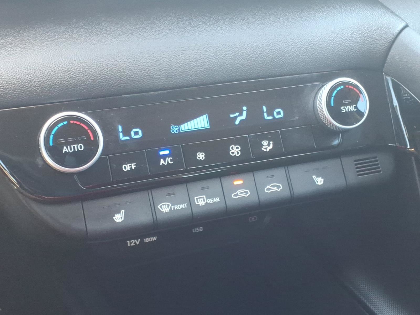 Used 2023 Hyundai Elantra Blue FWD image 18