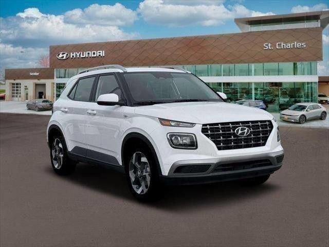 Used 2026 Hyundai Venue SEL FWD image 11