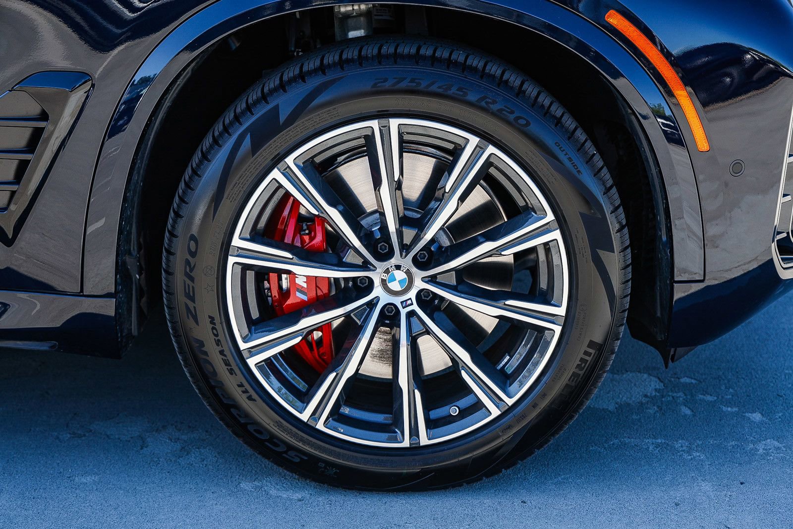 Used 2026 BMW X5 xDrive50e w/ M Sport Package image 9