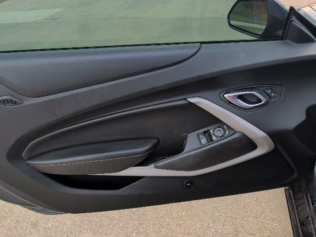 Used 2021 Chevrolet Camaro LT RWD image 9