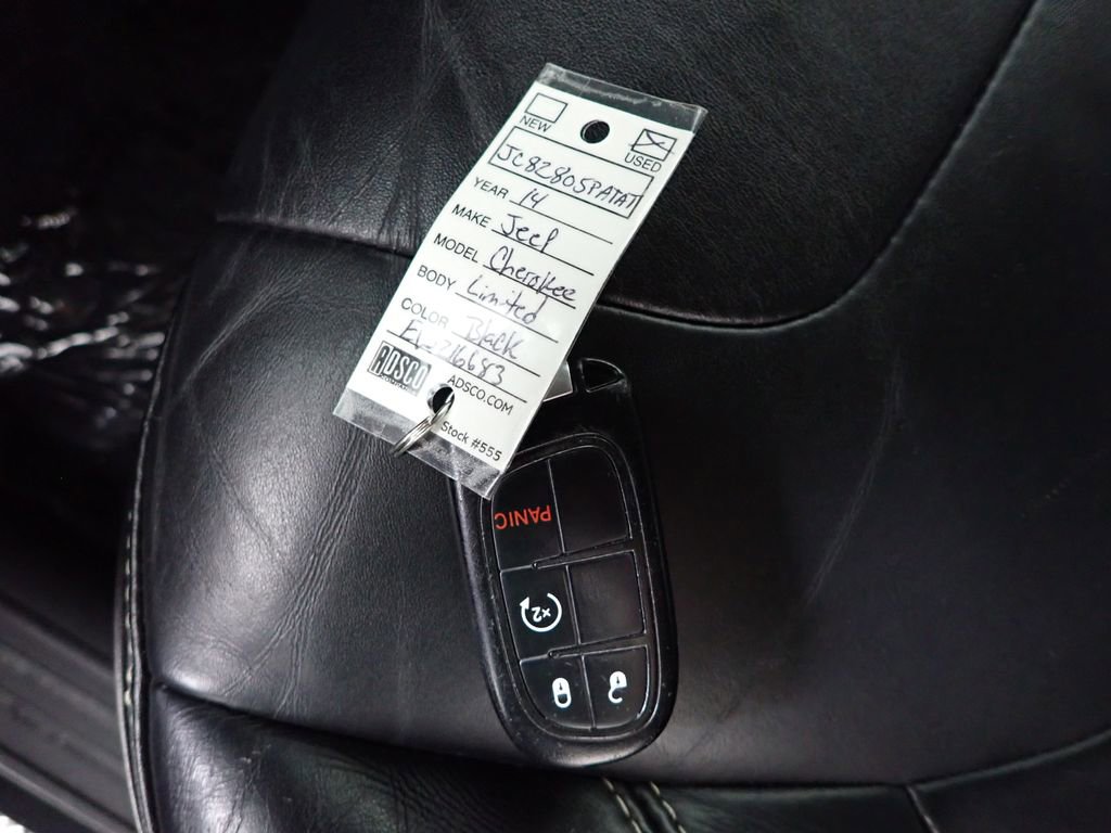 Used 2014 Jeep Cherokee Limited AWD/4WD image 46