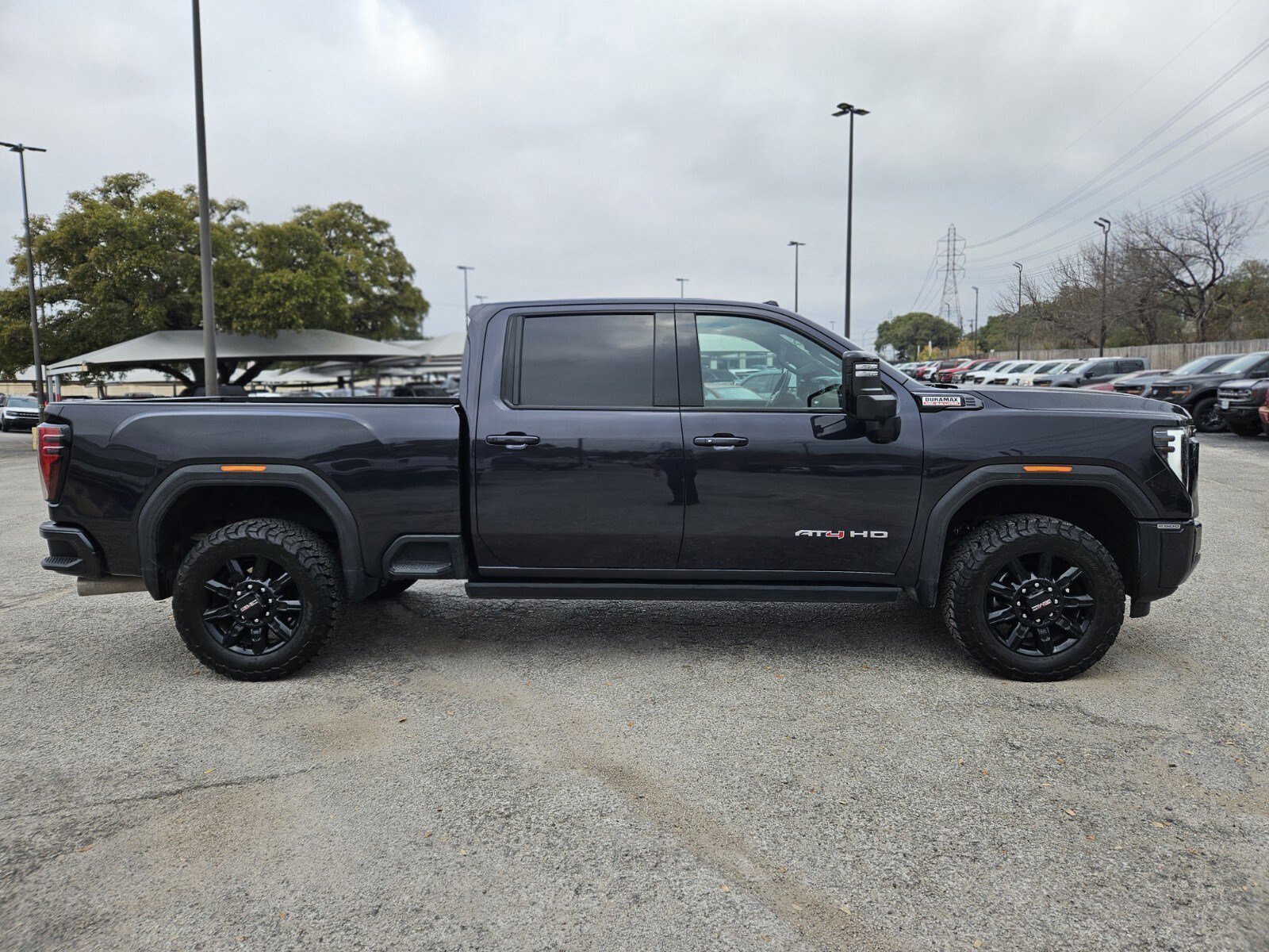 Used 2024 GMC Sierra 2500 AT4 w/ AT4 Premium Plus Package image 2