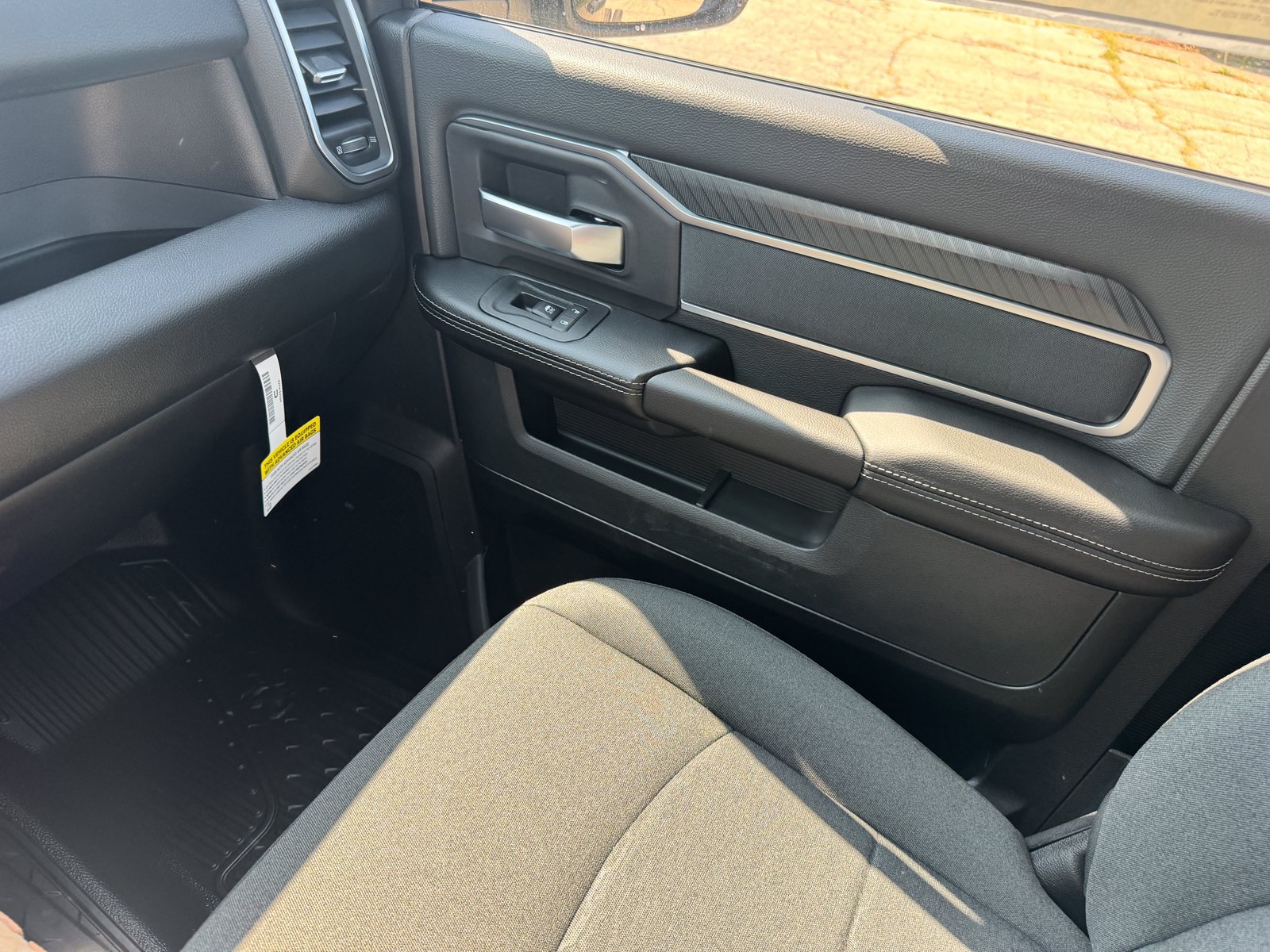 New 2026 RAM 5500 4x4 Regular Cab image 22