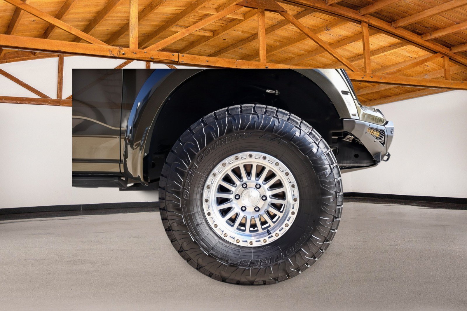Used 2025 Ford F150 Raptor AWD/4WD image 8