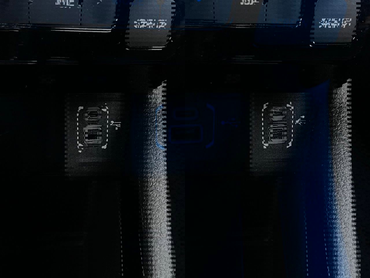 Used 2025 Jeep Compass Trailhawk image 25