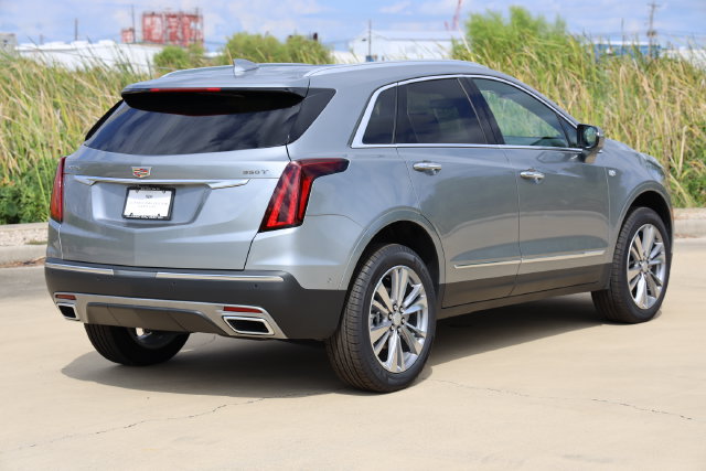 New 2025 Cadillac XT5 Premium Luxury w/ Technology Package FWD image 8