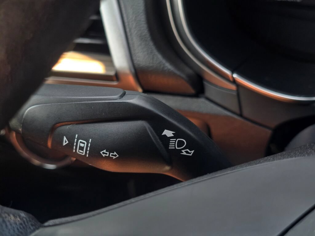 Used 2017 Ford Fusion Energi SE FWD image 29