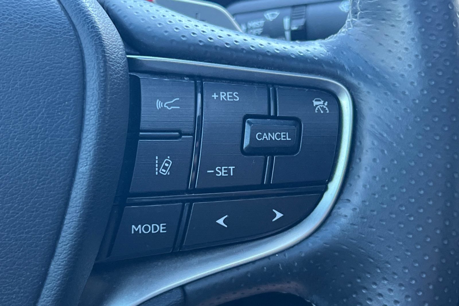 Used 2024 Lexus ES 350 F Sport w/ Accessory Package (Z2) FWD image 36
