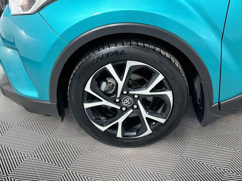 Used 2018 Toyota C-HR XLE FWD image 25