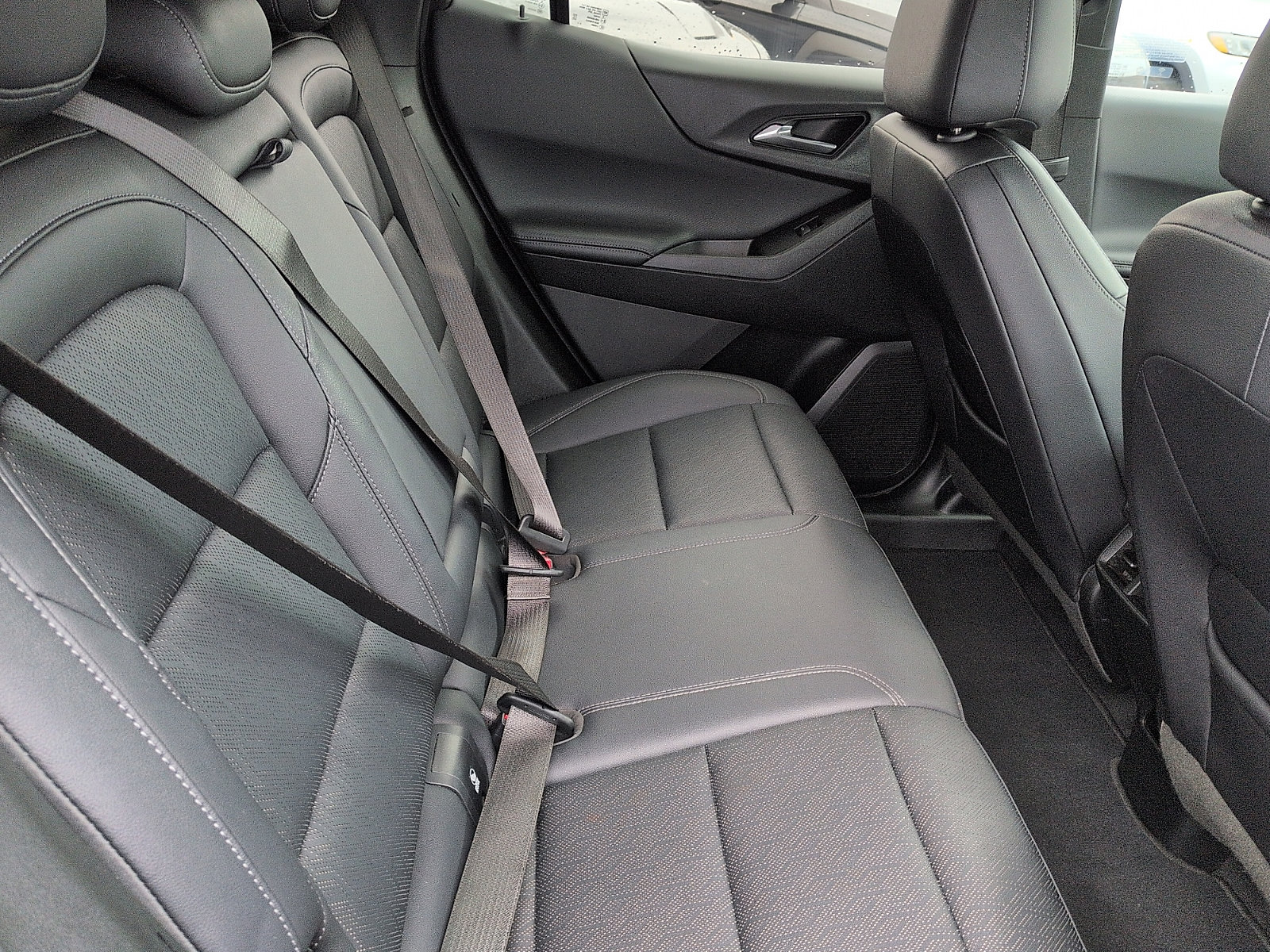 Used 2025 Chevrolet Equinox LT w/ Convenience Package II AWD/4WD image 8