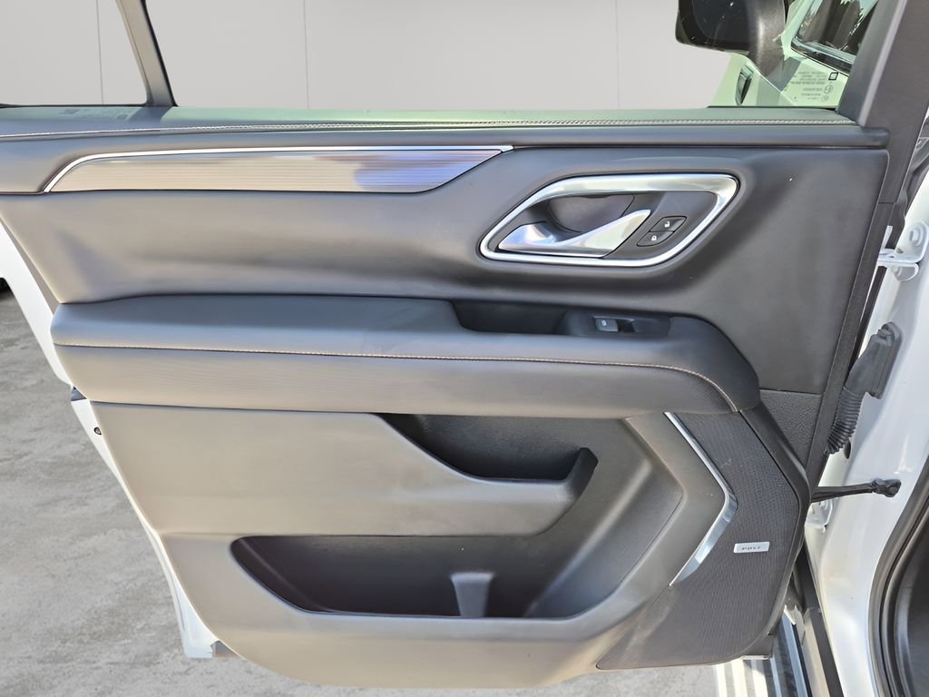 Used 2023 GMC Yukon XL AT4 w/ AT4 Premium Package image 17