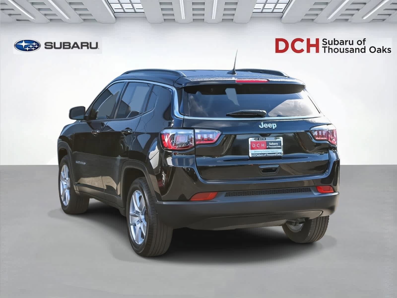 Used 2022 Jeep Compass Latitude FWD image 6