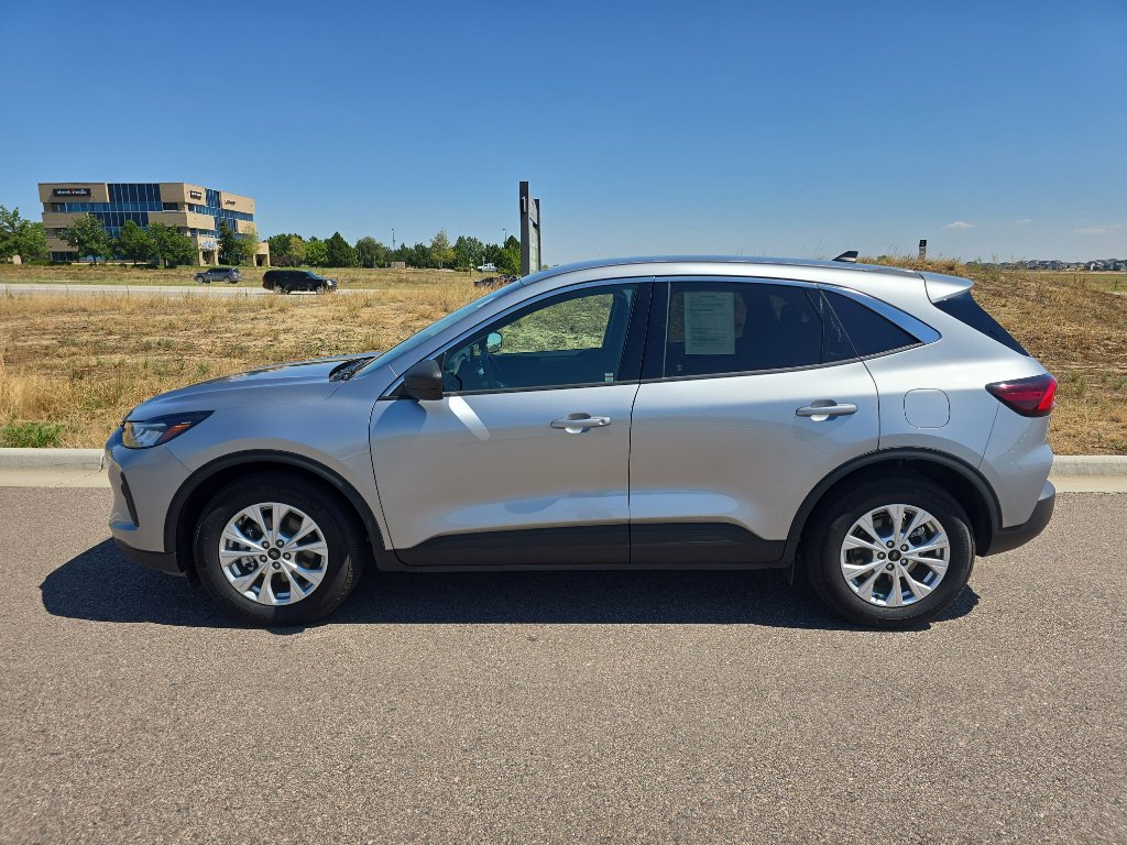 Used 2023 Ford Escape Active image 2