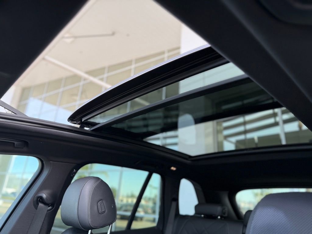 Used 2024 BMW X5 xDrive50e w/ Premium Package image 12