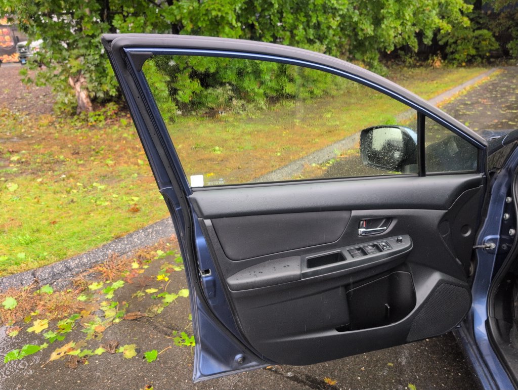 Used 2013 Subaru Impreza 2.0i Premium AWD/4WD image 11