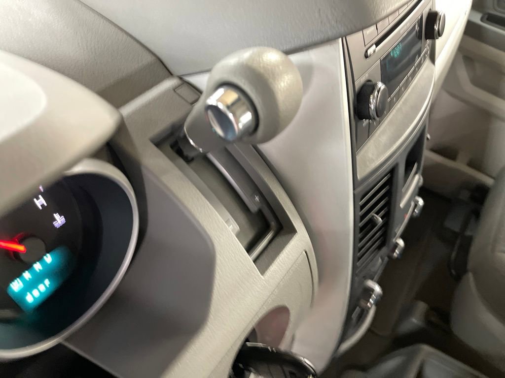 Used 2010 Dodge Grand Caravan SE image 22