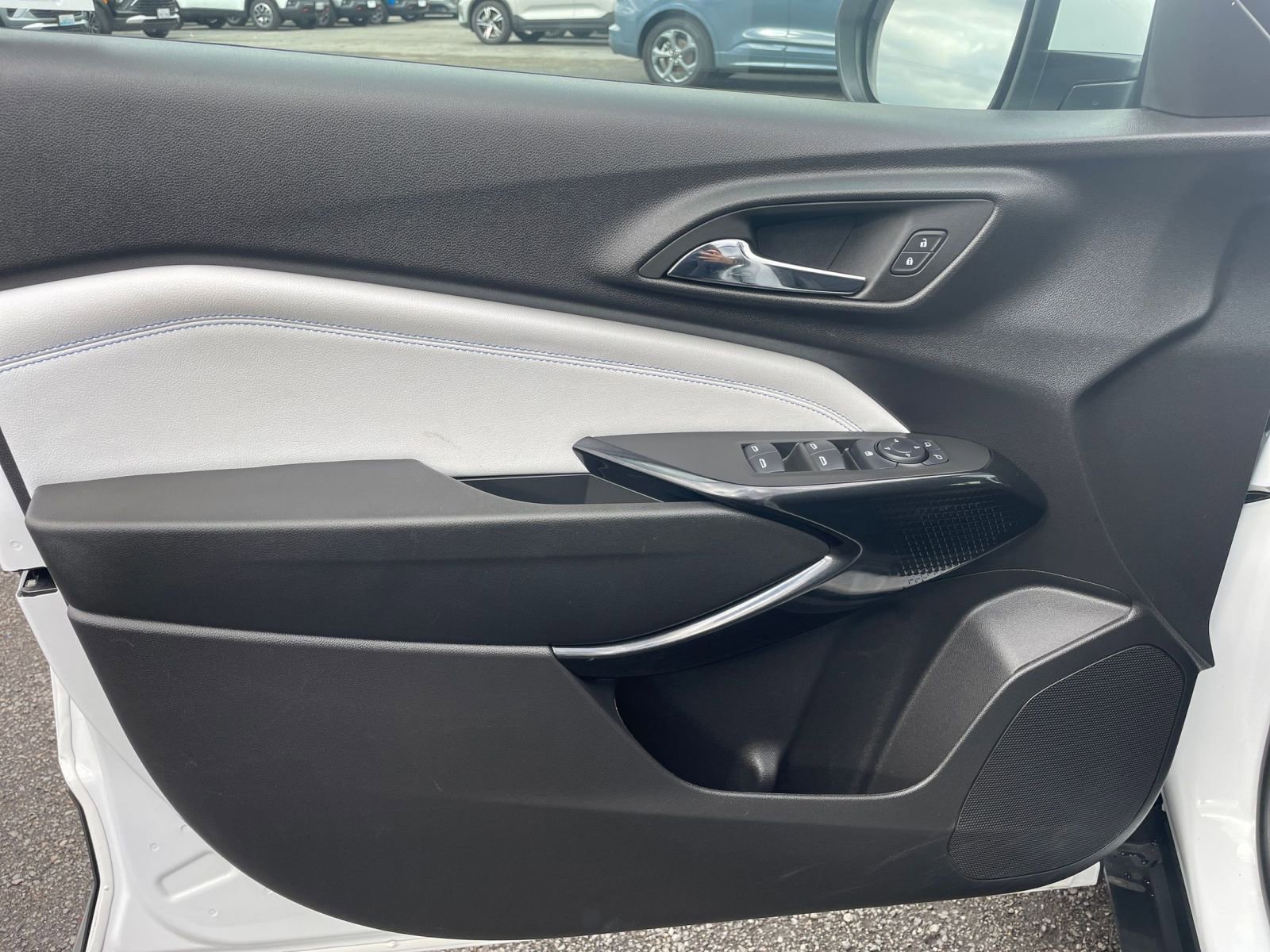 Used 2025 Chevrolet Trax LT image 20