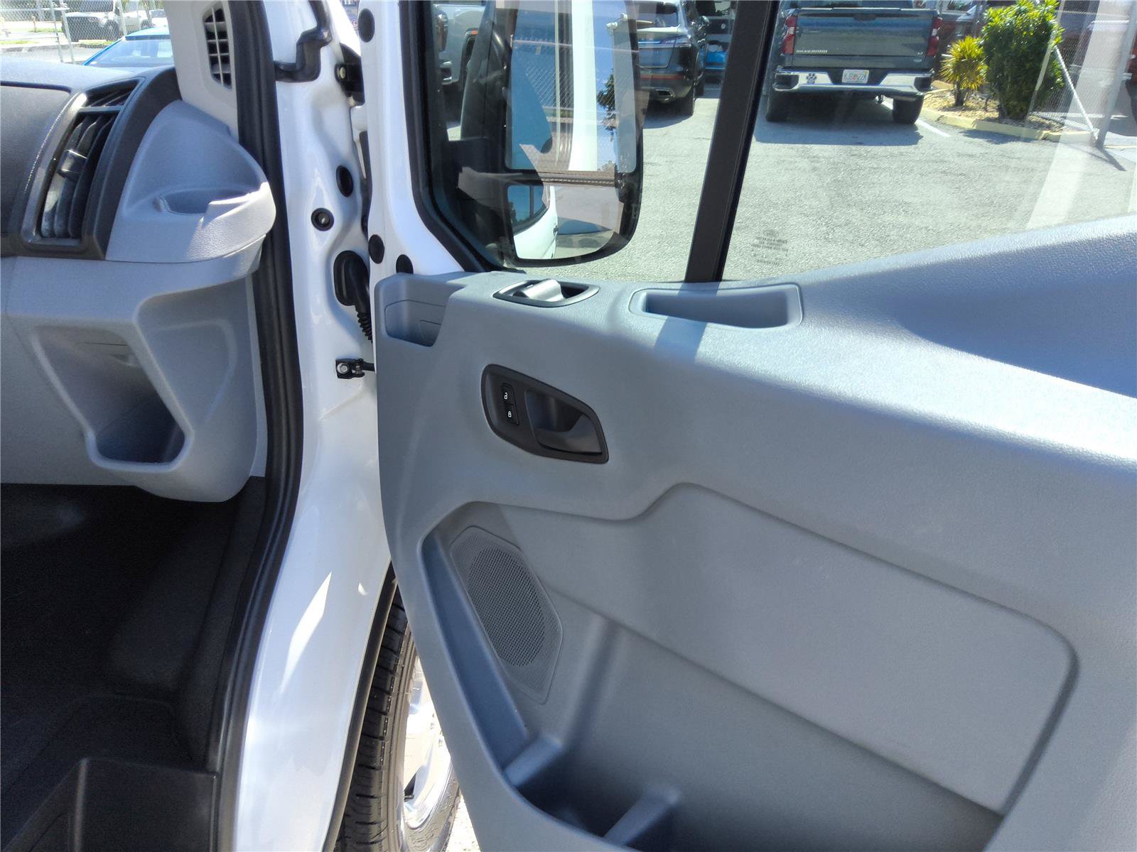Used 2017 Ford Transit 250 148 Medium Roof RWD image 16