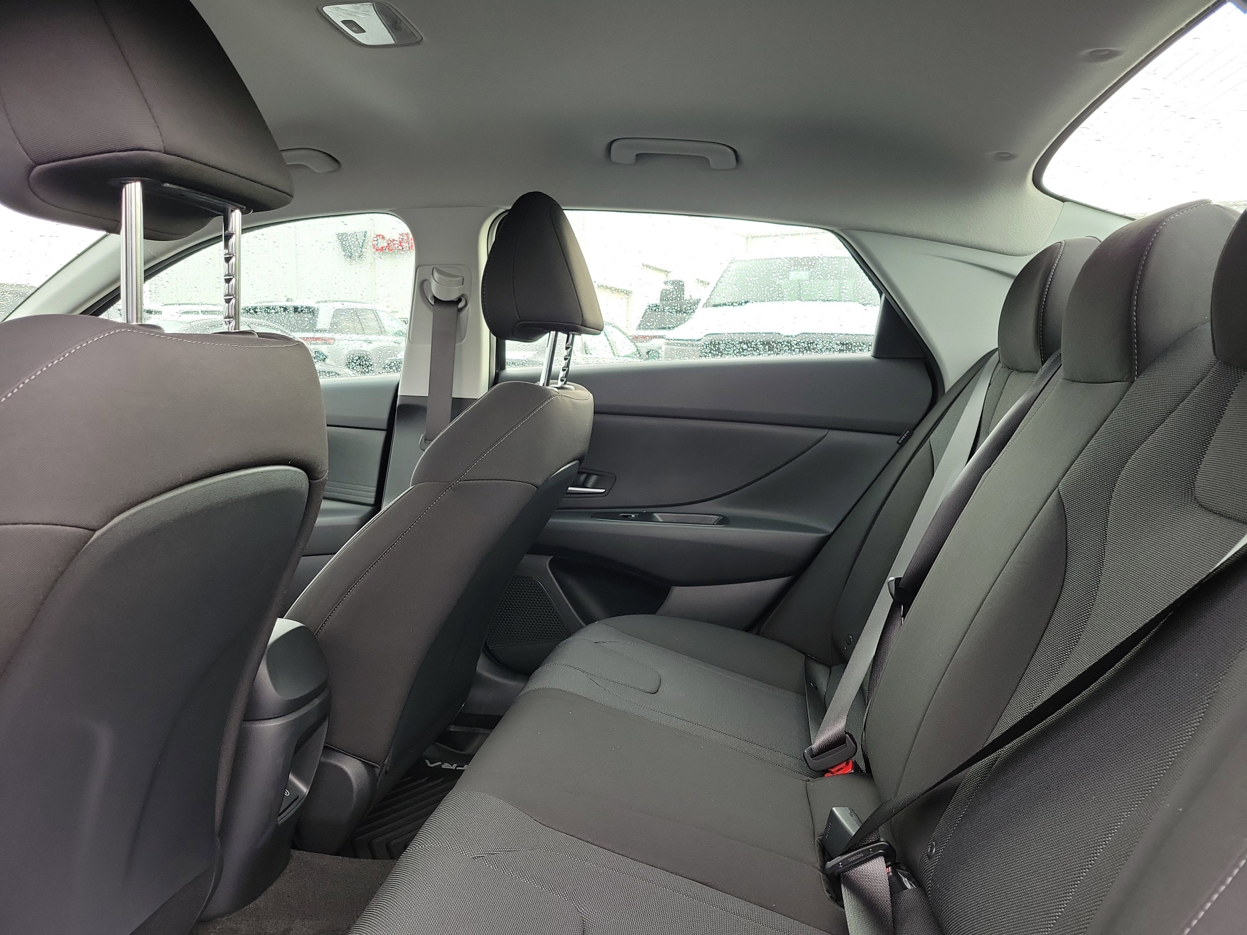 New 2026 Hyundai Elantra SE image 15