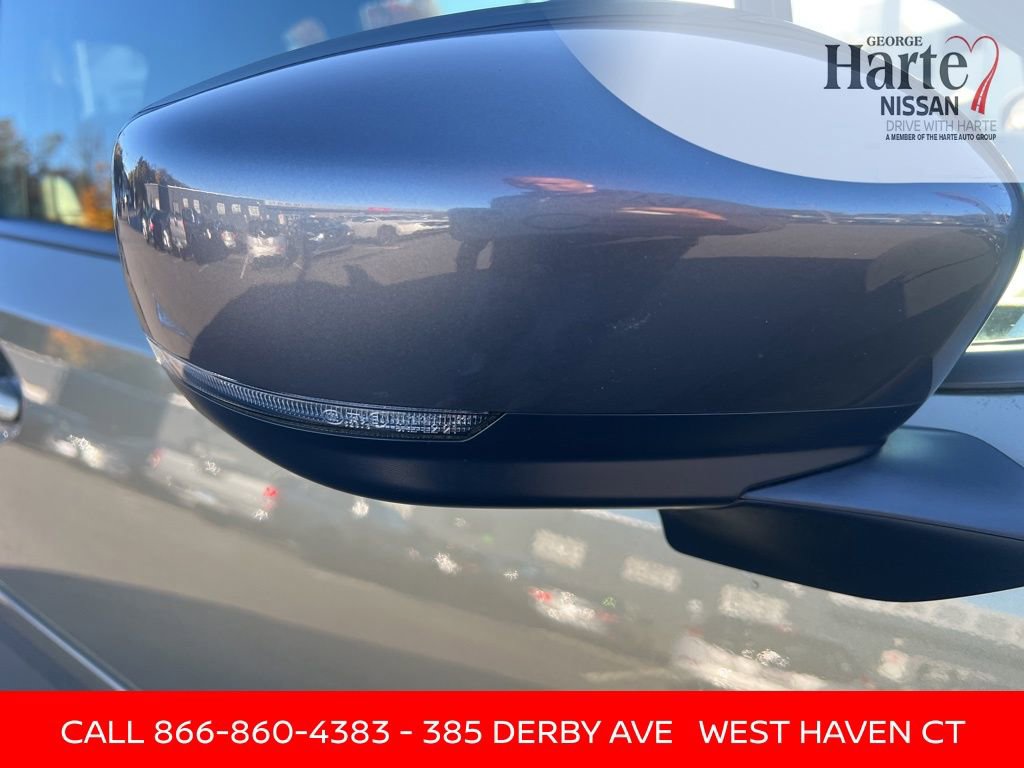 Used 2025 Subaru Forester Limited image 32