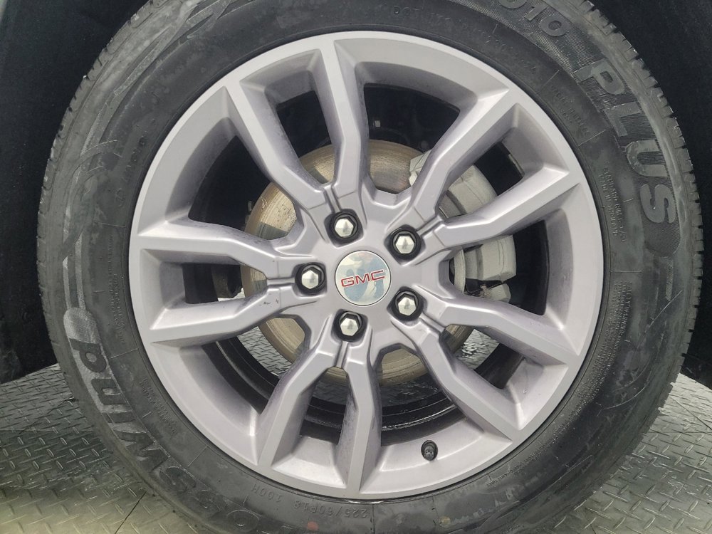 Used 2023 GMC Terrain SLT image 31