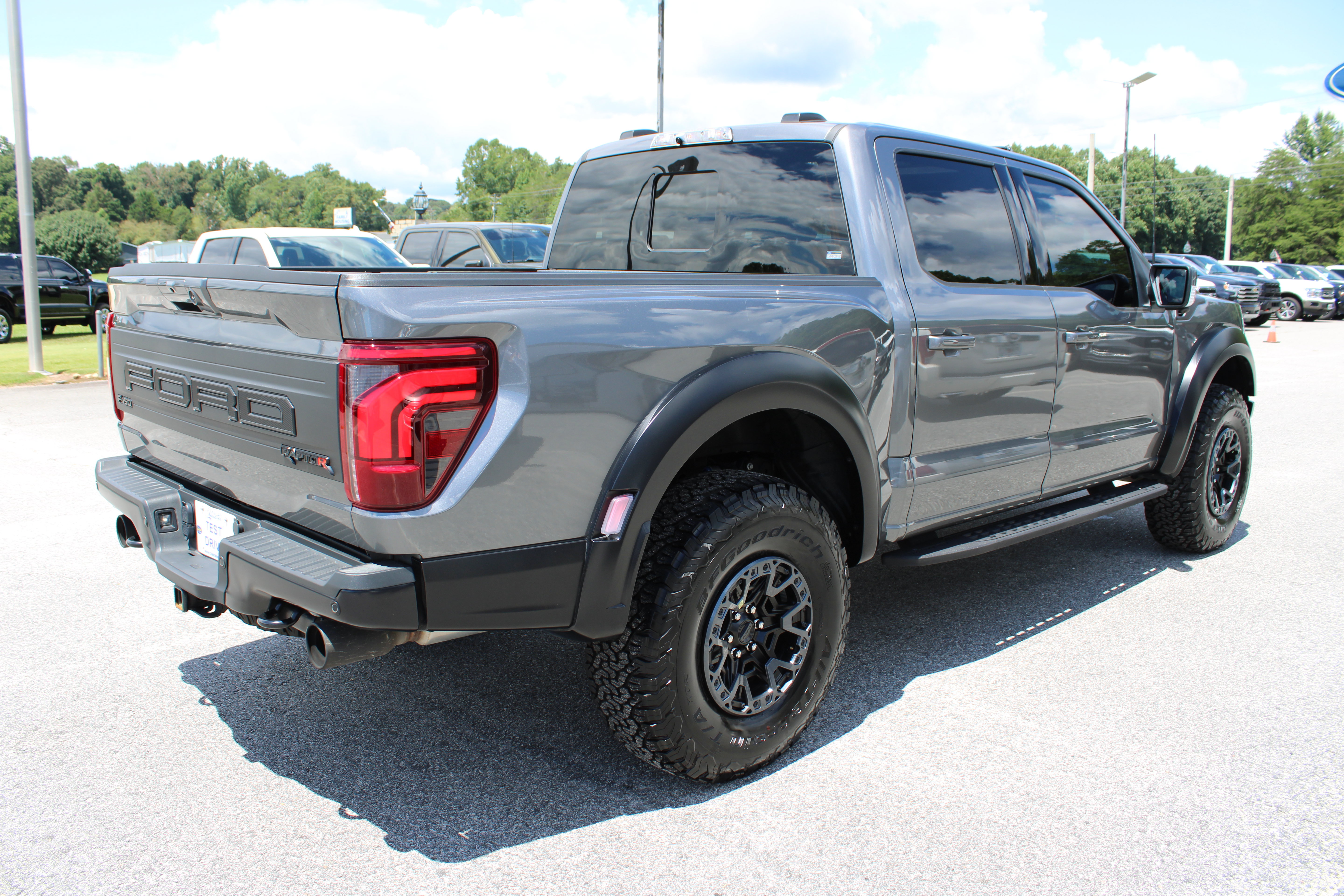 Used 2025 Ford F150 Raptor w/ Equipment Group 803A Raptor R AWD/4WD image 6