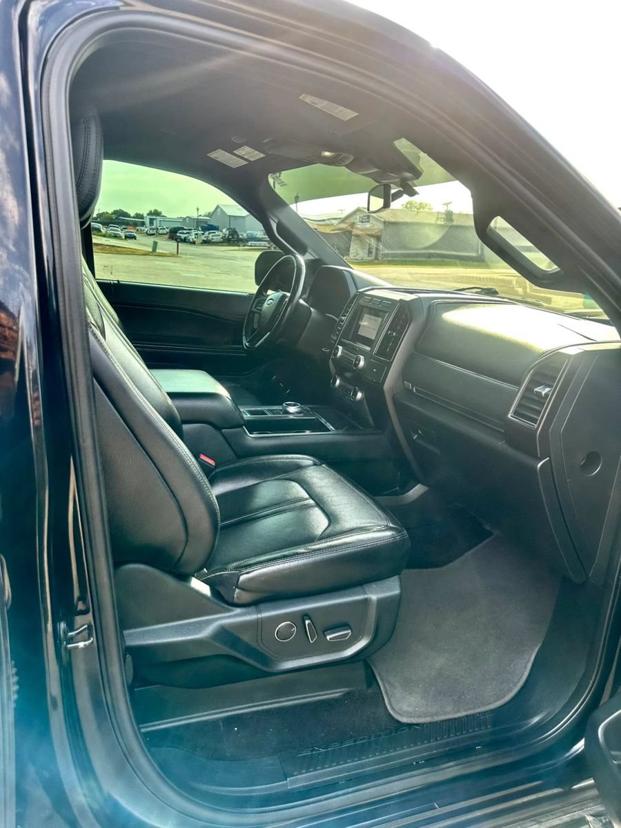 Used 2021 Ford Expedition Limited RWD image 16