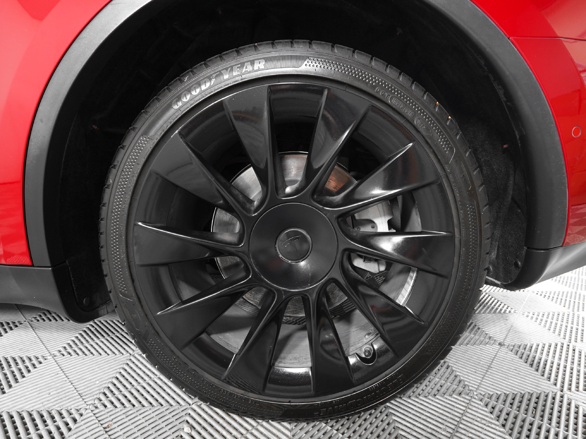 Used 2022 Tesla Model Y Long Range AWD/4WD image 34