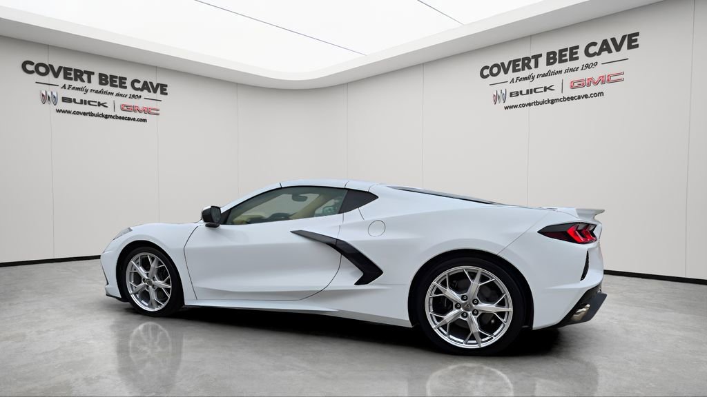 Used 2022 Chevrolet Corvette Stingray Premium Cpe w/ Engine Appearance Package image 6