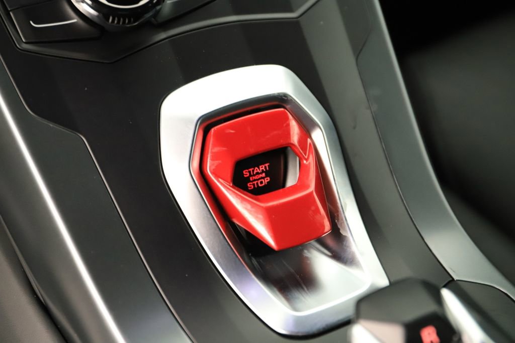 Used 2019 Lamborghini Huracan LP 580-2 image 27