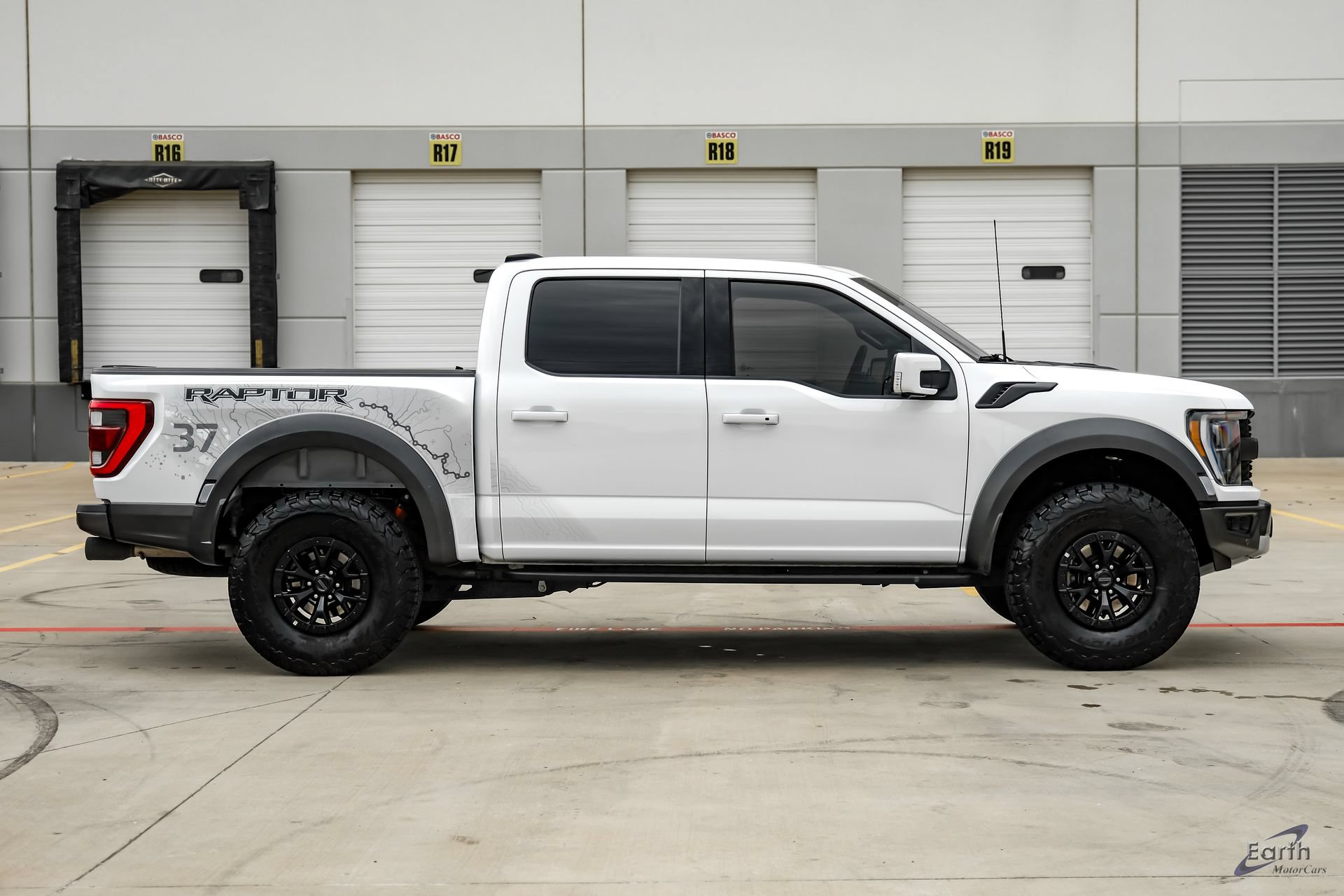 Used 2023 Ford F150 Raptor w/ Raptor 37 Performance Package AWD/4WD image 20