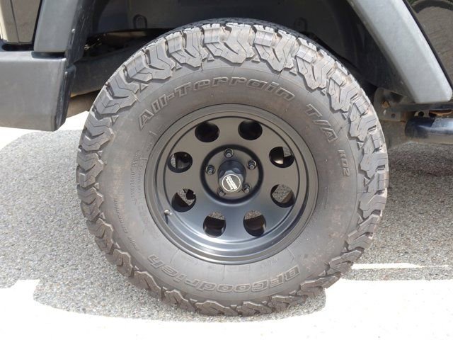 Used 2016 Jeep Wrangler Sport image 19