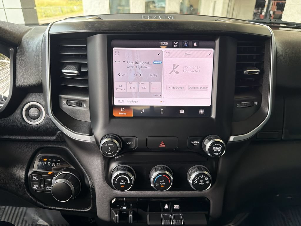 Used 2022 RAM 1500 Big Horn AWD/4WD image 14