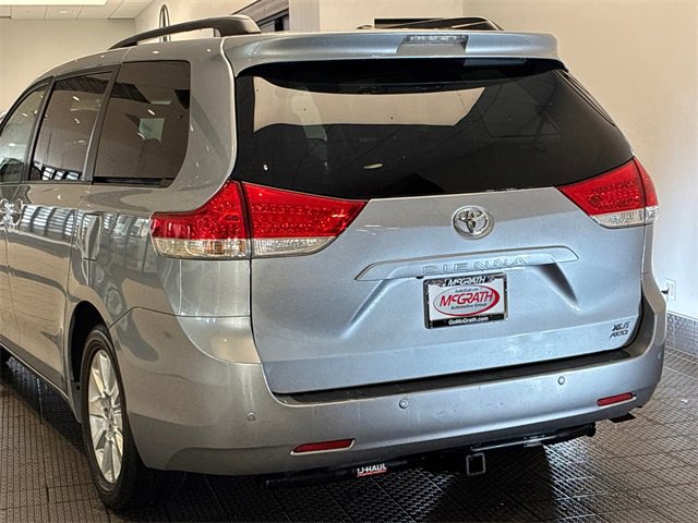 Used 2014 Toyota Sienna XLE image 5