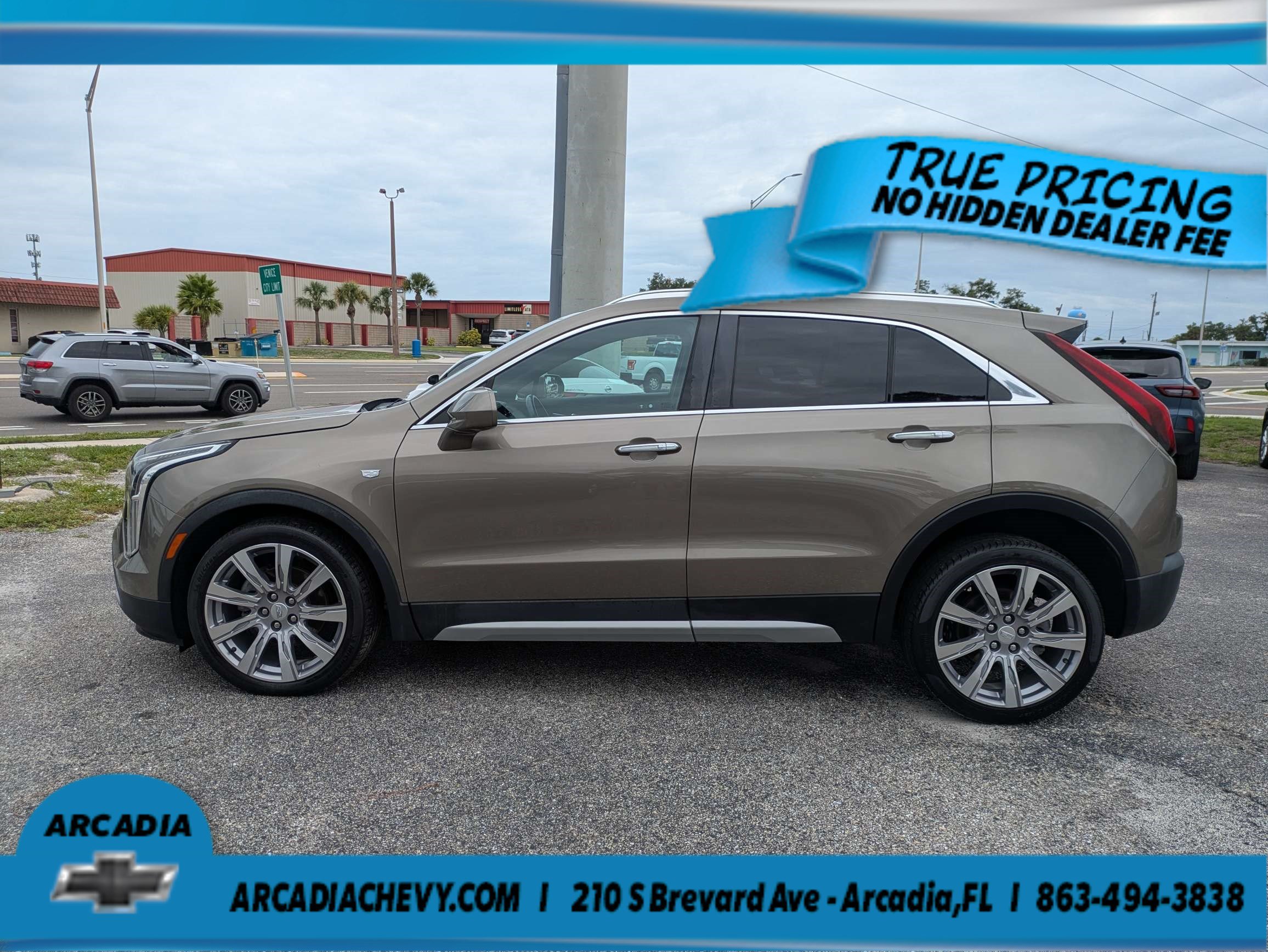 Used 2020 Cadillac XT4 Premium Luxury w/ Driver Assist Package FWD image 7