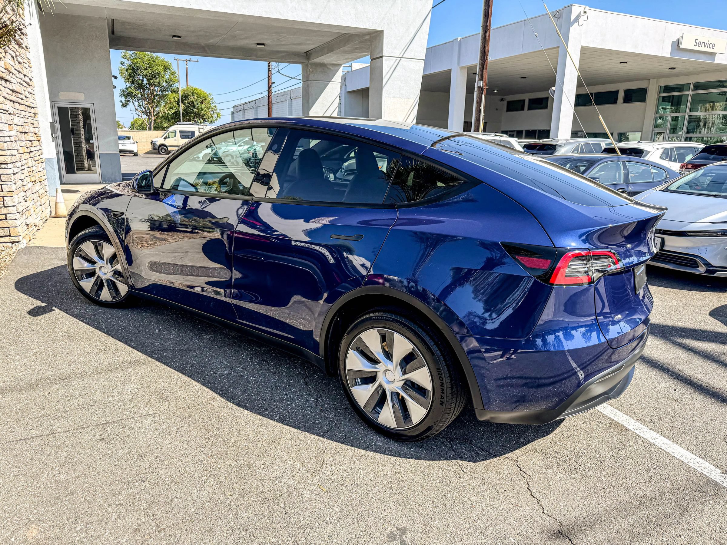 Used 2023 Tesla Model Y Long Range AWD/4WD image 4
