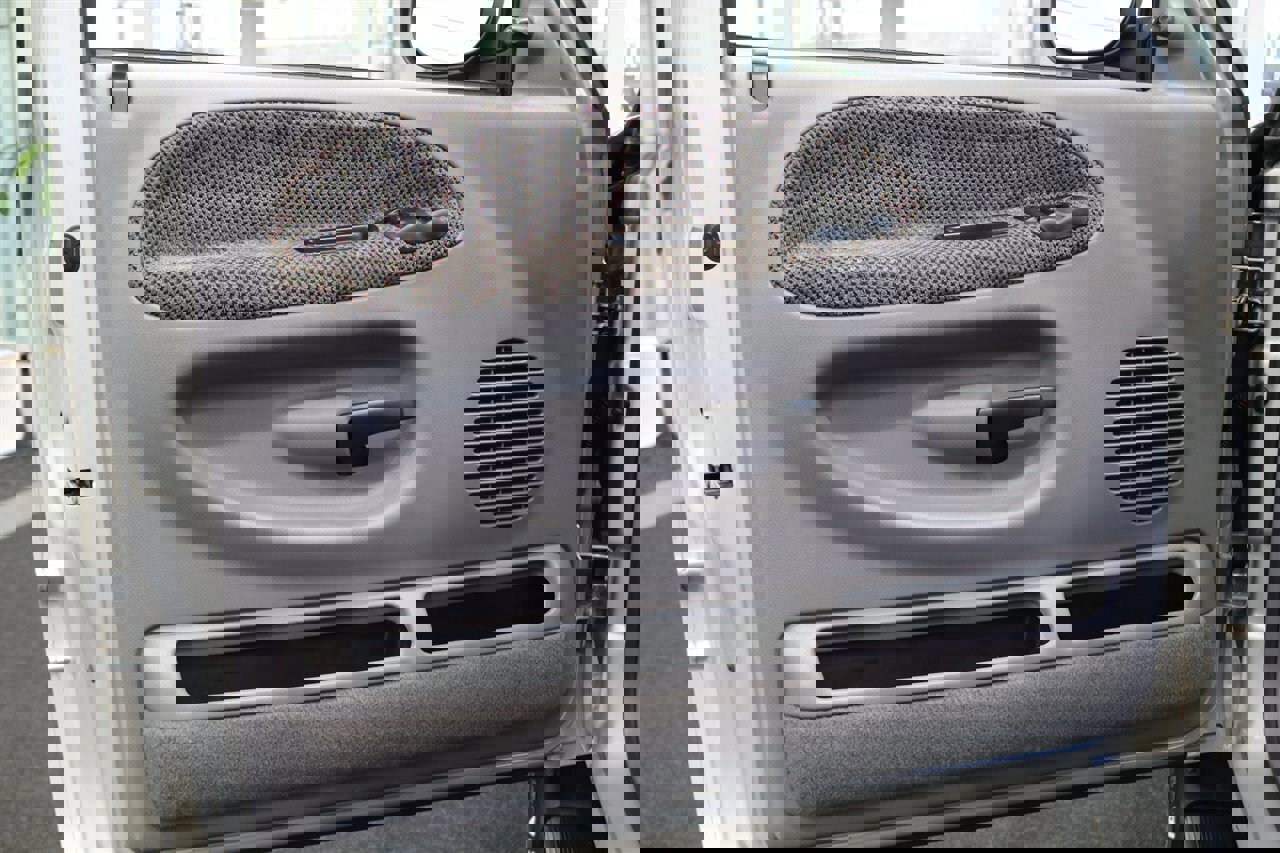 Used 1998 Dodge Ram 2500 Truck 4x4 Quad Cab image 60