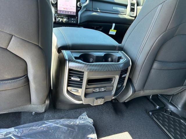 New 2026 RAM 1500 4x4 Crew Cab image 15