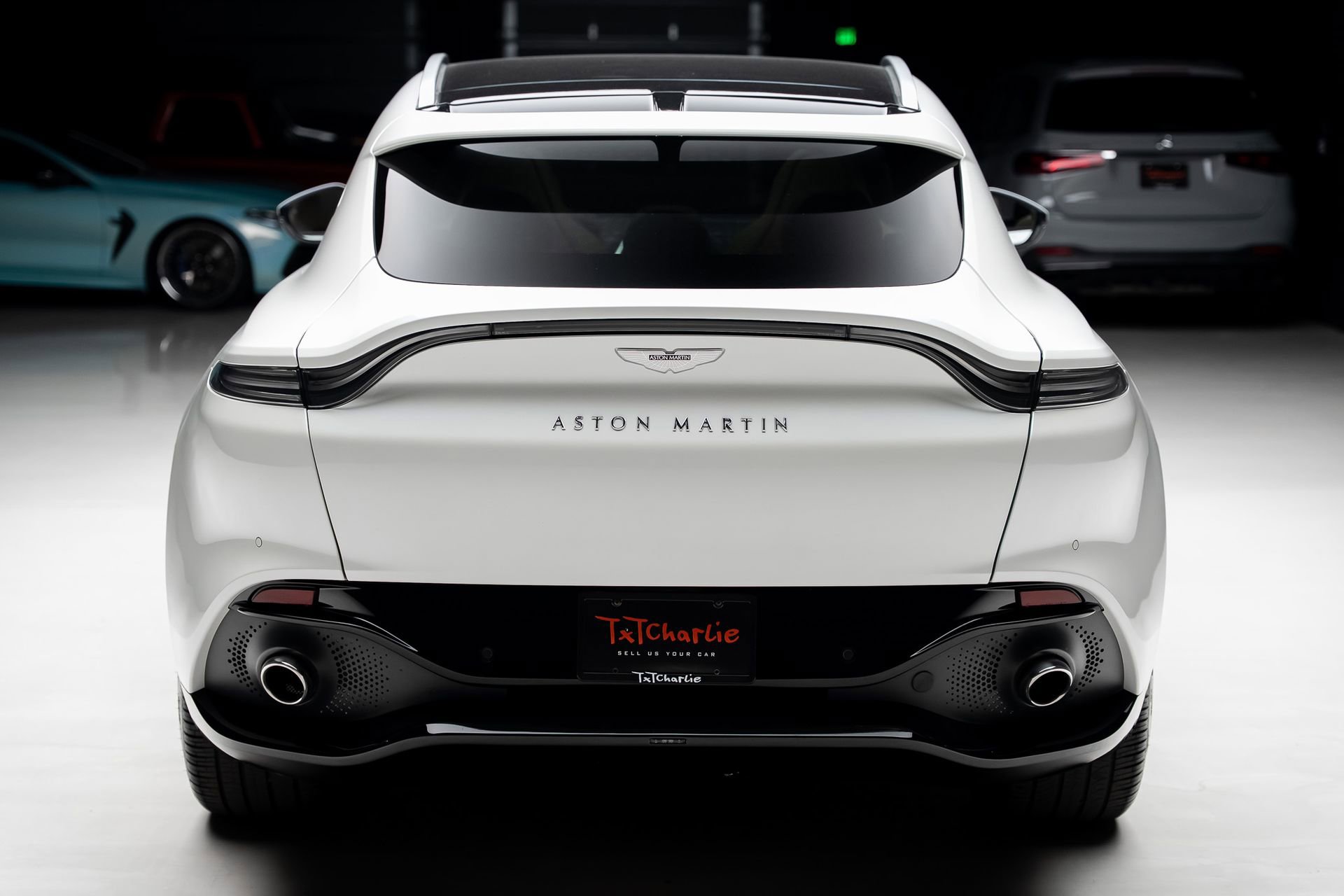 Used 2021 Aston Martin DBX AWD/4WD image 25