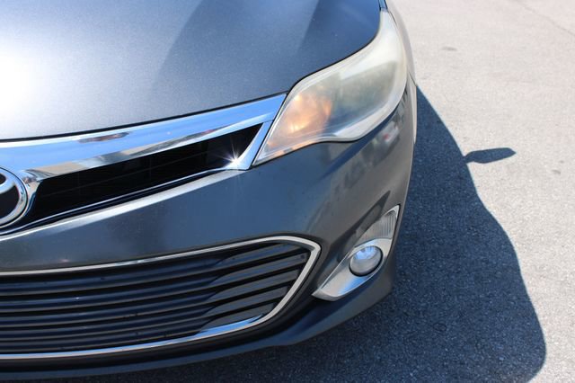 Used 2013 Toyota Avalon XLE FWD image 40