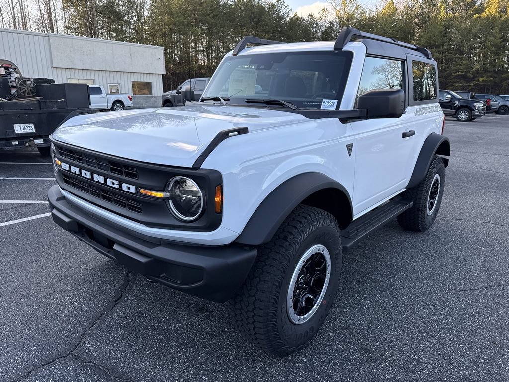 New 2025 Ford Bronco 2-Door w/ Sasquatch Package AWD/4WD video 3