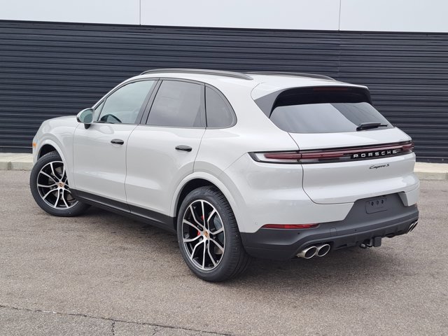 New 2026 Porsche Cayenne S AWD/4WD image 3