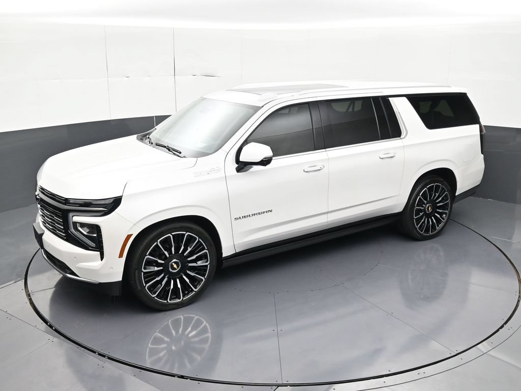 Used 2025 Chevrolet Suburban High Country AWD/4WD image 16
