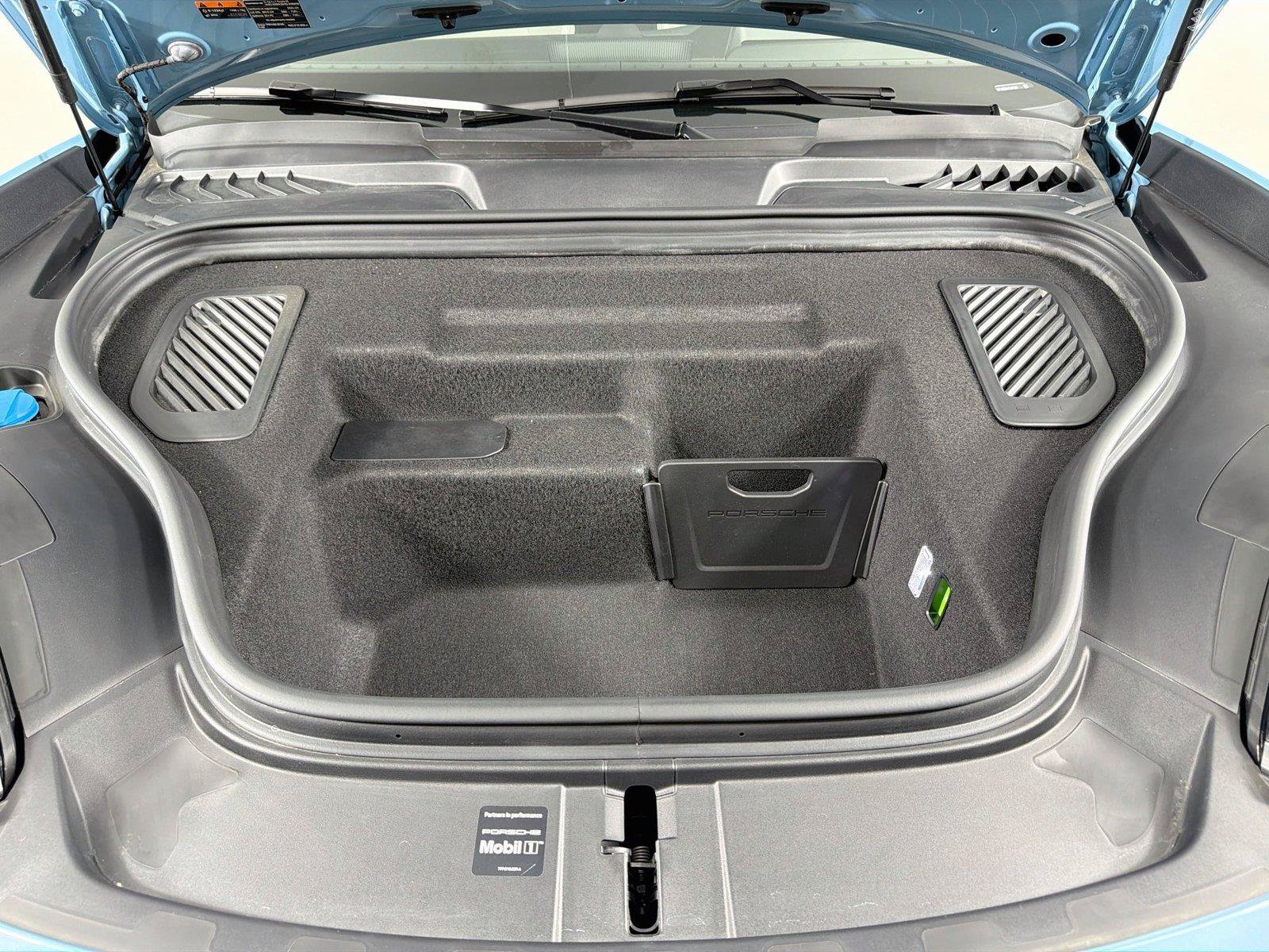 Certified 2026 Porsche Macan Electric RWD image 37