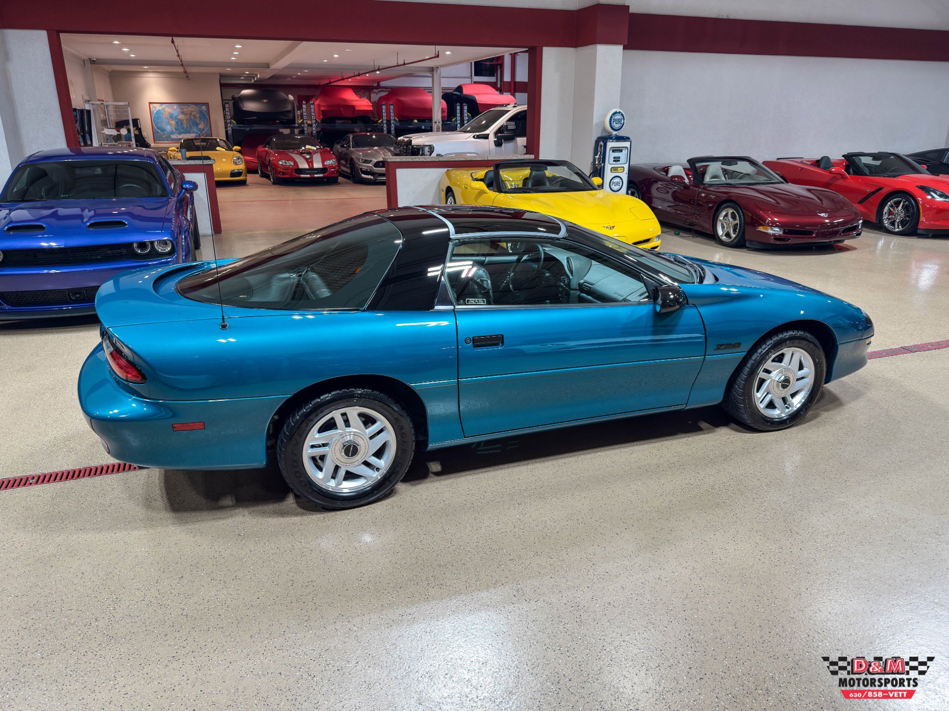 Used 1995 Chevrolet Camaro Z28 RWD image 47