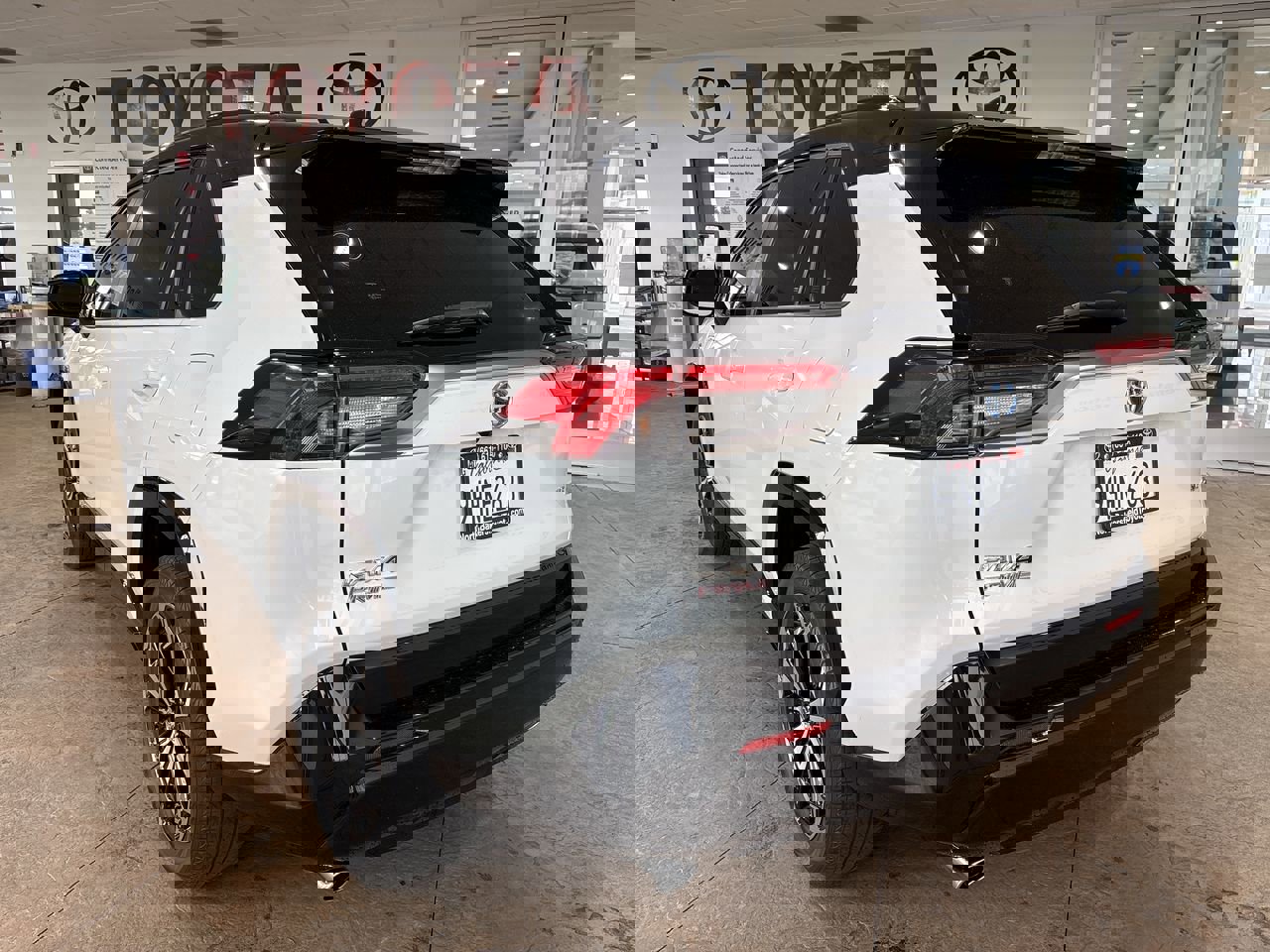 Used 2023 Toyota RAV4 XSE w/ Weather Package image 8