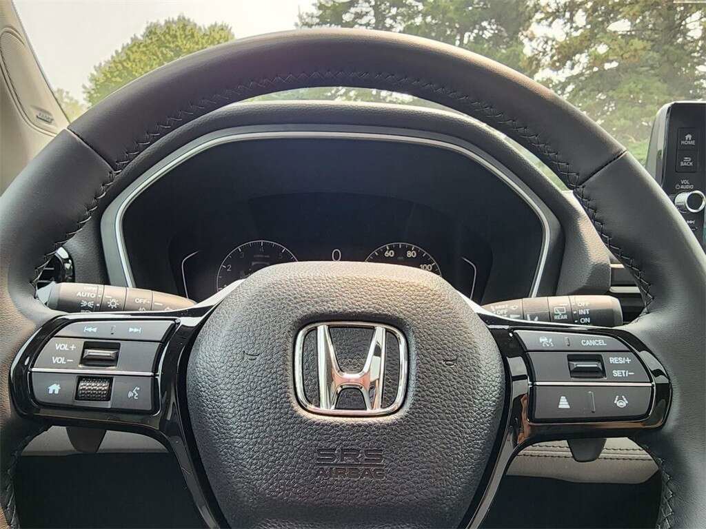 Used 2023 Honda Pilot Touring image 23