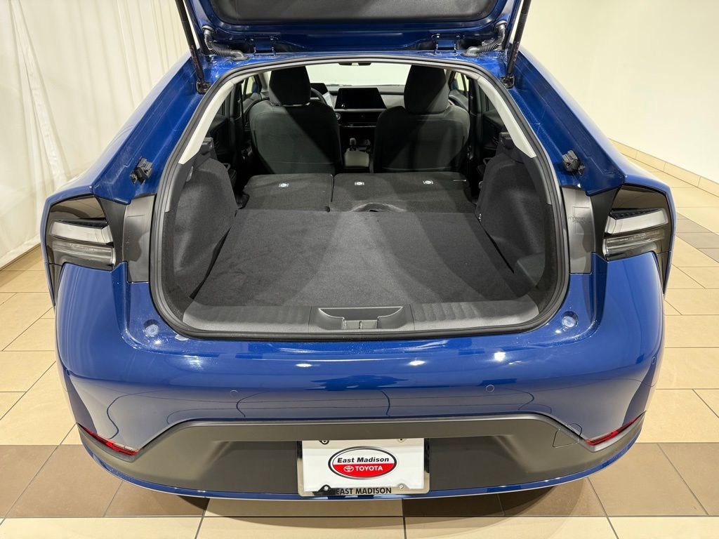 Used 2026 Toyota Prius Plug-In Hybrid FWD image 11